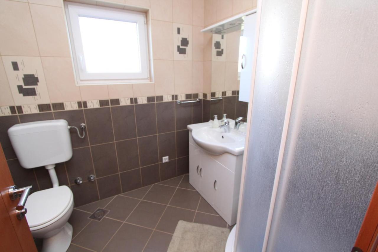 לון Apartments Lunjski מראה חיצוני תמונה